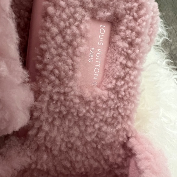 Louis Vuitton Magnetic Mule - Picture 6 of 11